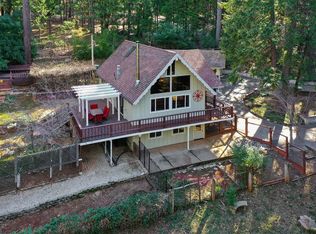 14341 Meadow Dr, Grass Valley, CA 95945