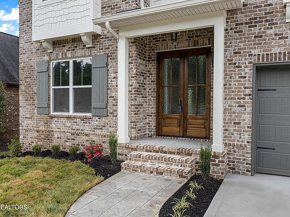 3rd image of 508 Turnberry Cir