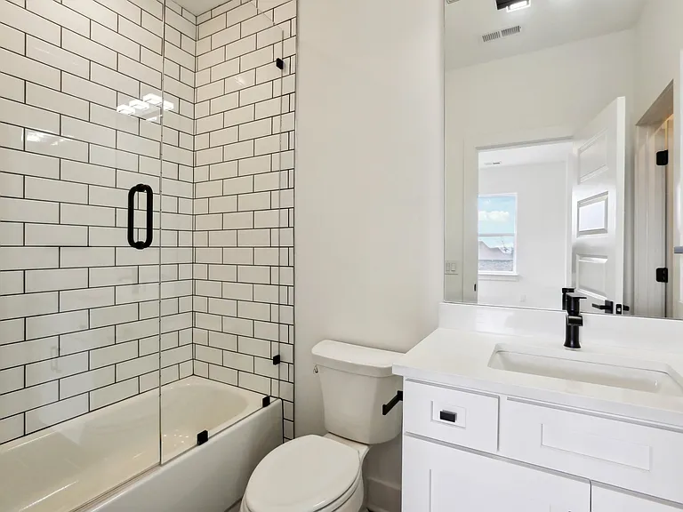 6100 Lookaway Cir — Photo 31