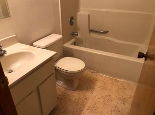 1226 Brookstone Ln, Lake Saint Louis, MO 63367