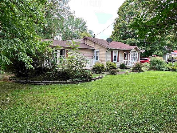 3rd image of 207 Allison St