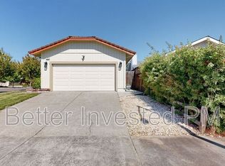 2357 Mandarin Ln, Santa Rosa, CA 95401