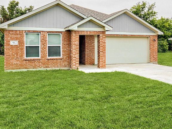 4th image of 2912 Emma Ln