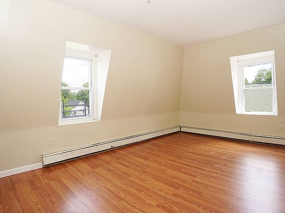 4th image of 509 Delafield Ave Floor 2