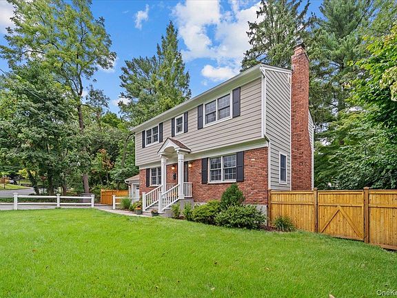 2nd image of 40 Branford Road