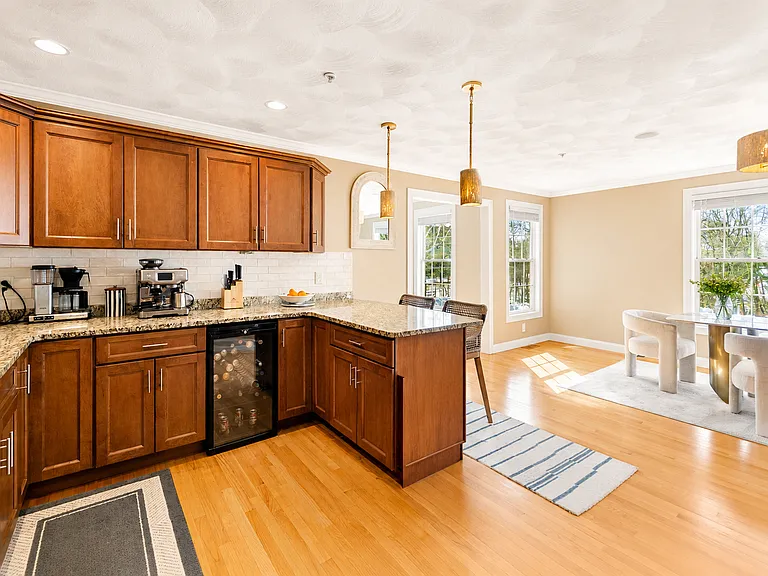 36 Middlesex Ave #3 — Photo 13