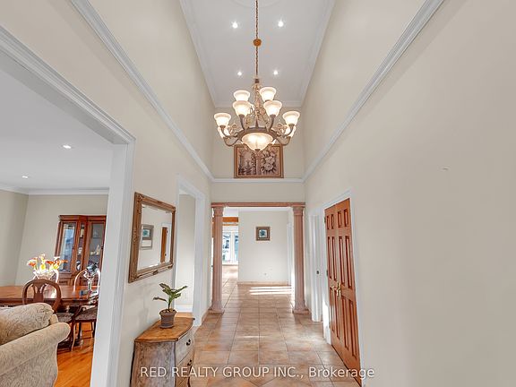 5th image of 378 Rustic Rd