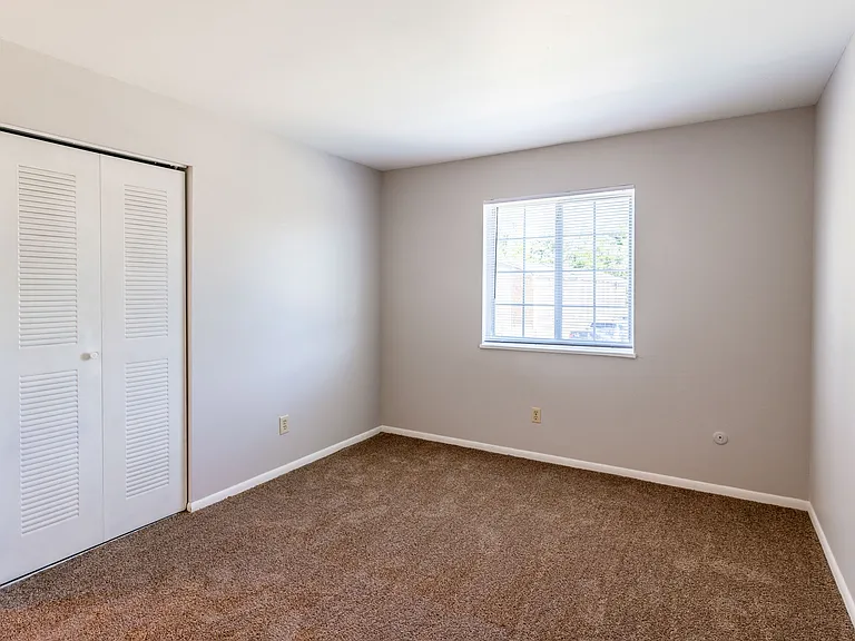 Pickwick Farms Apartments — Photo 29