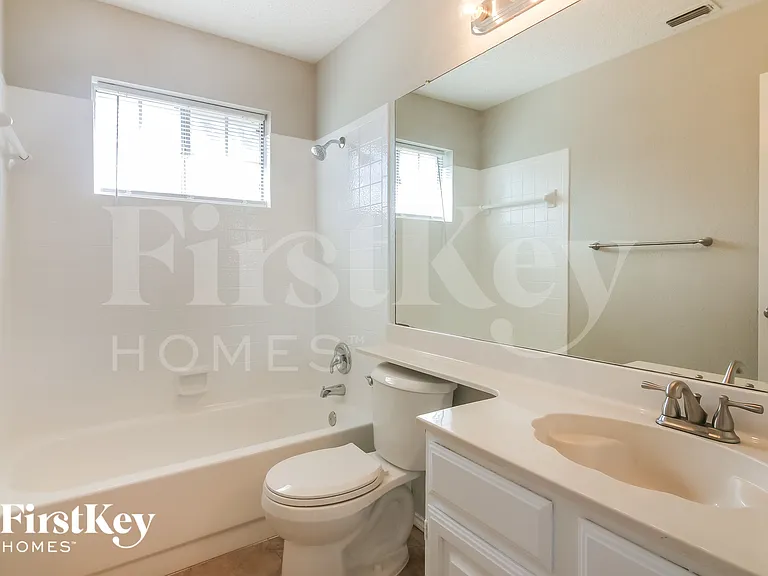 903 Hillwood Ct — Photo 13