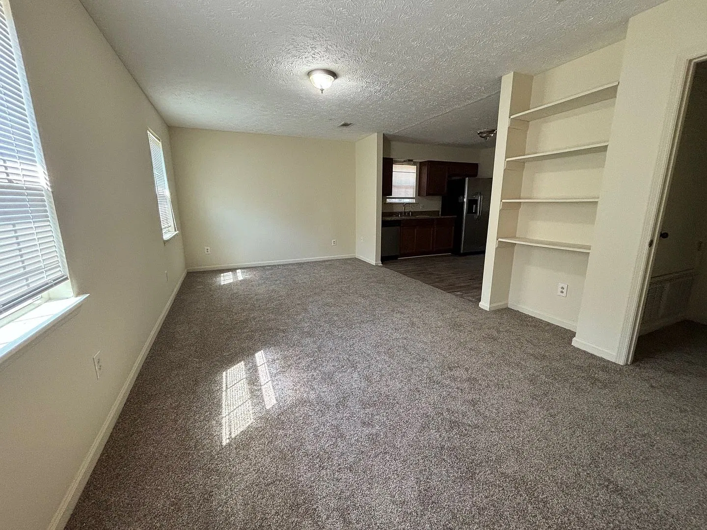 958 Pleasant Ave. — Photo 2