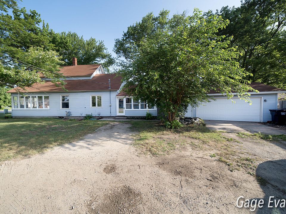 1st image of 3216 104th Ave