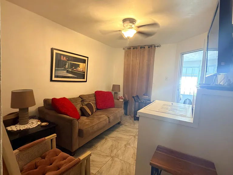 605 Calle Aceitillo — Photo 4