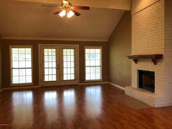 2nd image of 509 River Woods Dr