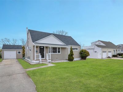 756 S Broadway, Lindenhurst, NY, 11757