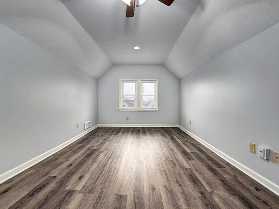 3rd image of 2050 Robin St APT 4