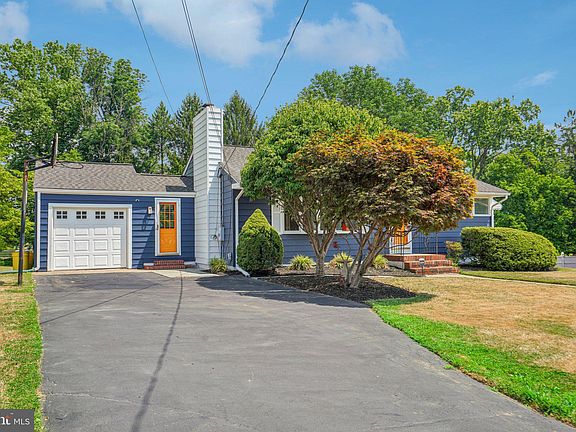3rd image of 143 Lakedale Dr