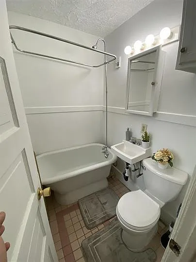 658 Hague Ave — Photo 7