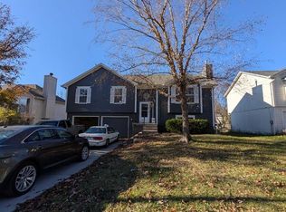 702 Pebble St, Belton, MO 64012