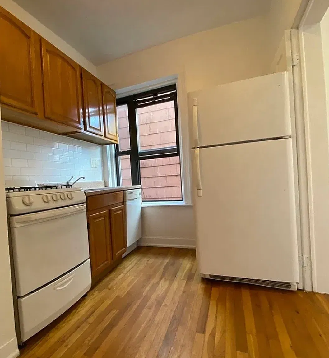 108 Central Avenue — Photo 1
