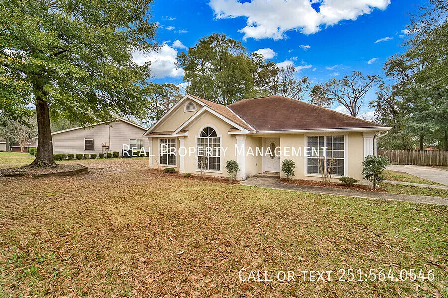 3 Bedroom 2 Bath Home in West Mobile, Close to Coast Guard Base — Photo 2