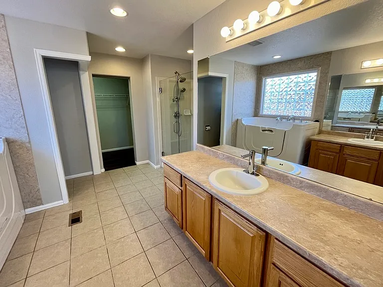 23687 E Bellewood Dr — Photo 24