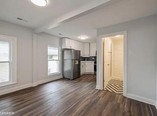 78 Pine Ave #5, Riverside, IL 60546