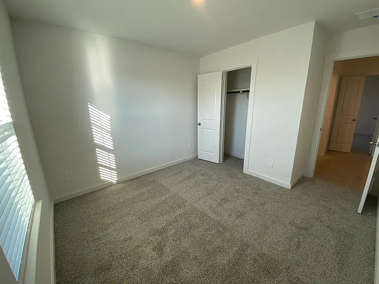 Guest bedroom 1