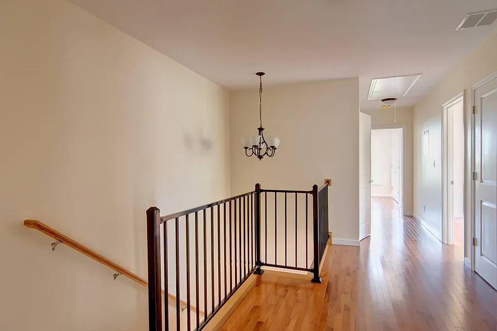 3 bed, 2020 sqft, $3,100 — Photo 2
