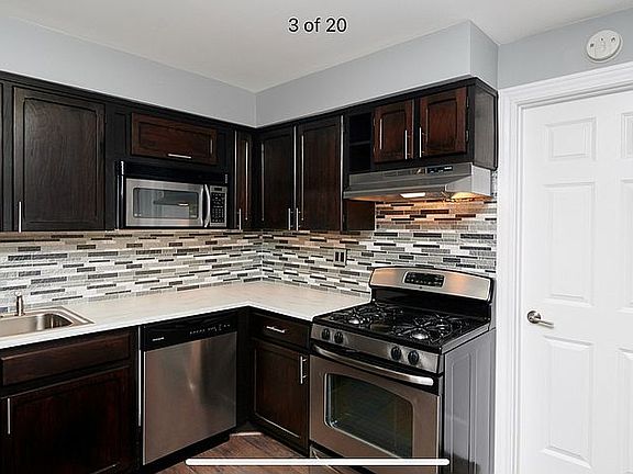3rd image of 39 King Arthur Ct APT 18