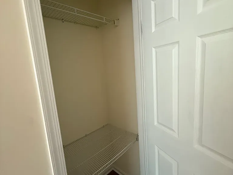 1079 Roseberry Ct — Photo 14