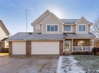 6930 E Park Rd NE, Cedar Rapids, IA 52402