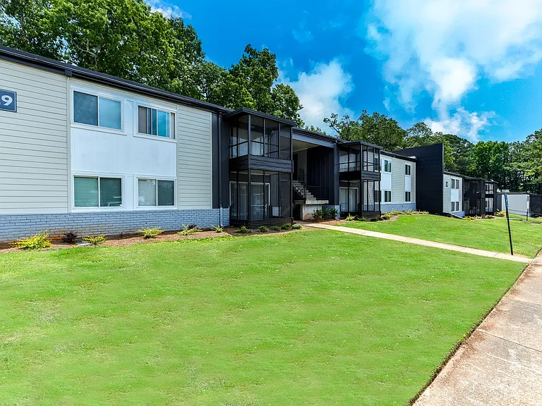 The Flats @ 1885 Apartments — Photo 13