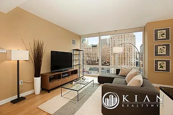 Rented by Kian Realty | media 74