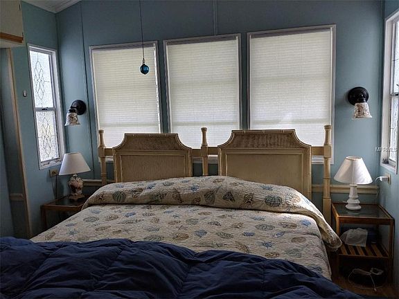 5th image of 12 Brookshire Dr