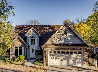 825 Briargrove Dr, La Vergne, TN 37086
