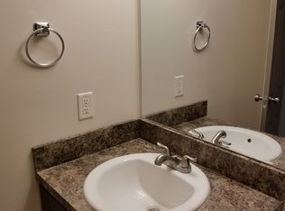 1811 Parkwild Dr #17, Council Bluffs, IA 51503