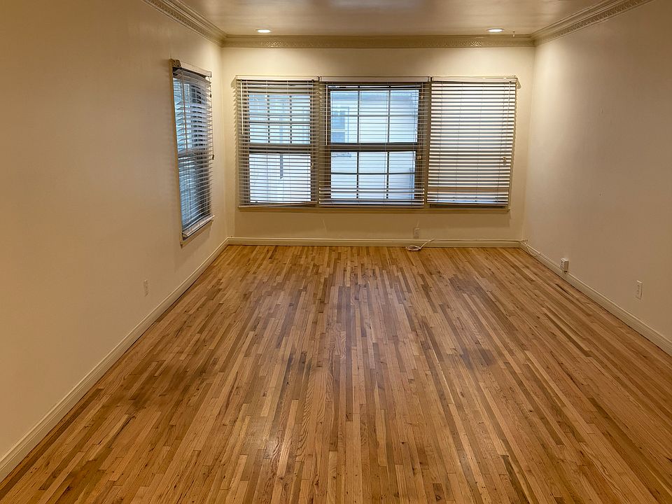 1st image of 10227 1/2 8th Ave #10227-1/2