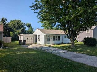 236 Helena Ave, Wauconda, IL 60084