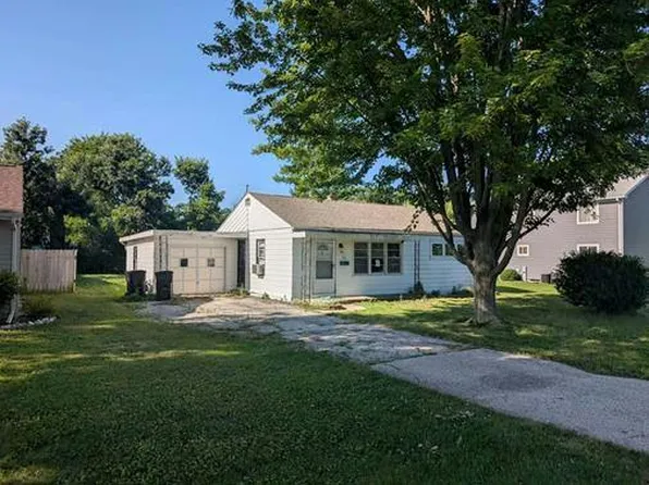 236 Helena Ave, Wauconda, IL 60084