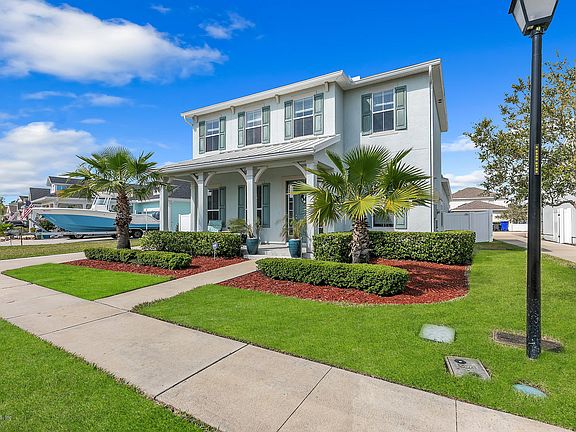 2nd image of 160 Treasure Harbor Dr