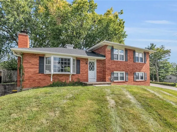 1308 W Price Ave, Savannah, MO 64485