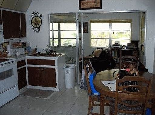 5th image of 7500 NW 58th Ct