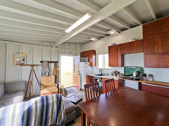 4th image of 95-4165 Halemauna Rd