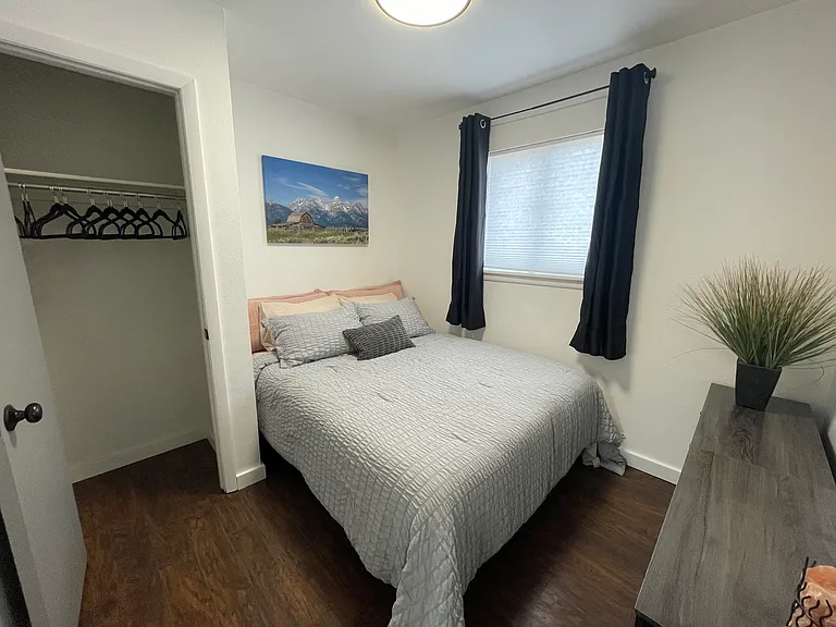 3926 Perry St — Photo 5