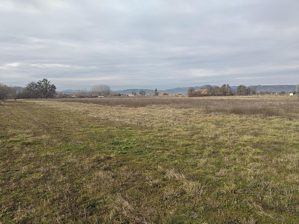 2nd image of Upton Rd