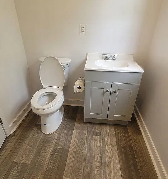 1019 Bolling St — Photo 8