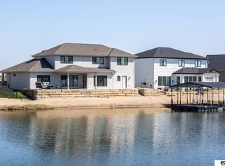 28455 Laurel Cir, Valley, NE 68064