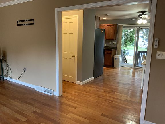 2nd image of 7 Pine Isle Dr #B