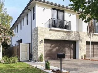 1102 NE 18th Ave, Fort Lauderdale, FL 33304