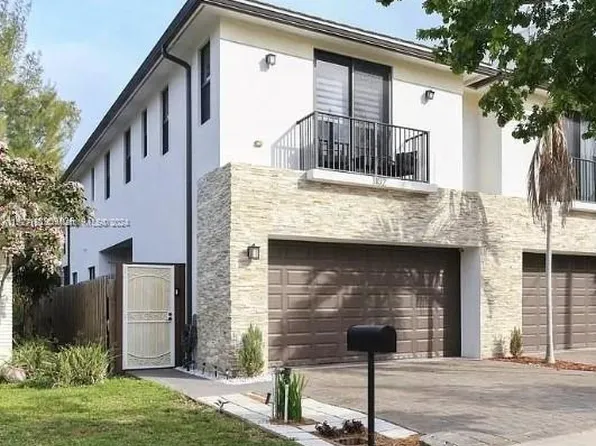 1102 NE 18th Ave, Fort Lauderdale, FL 33304